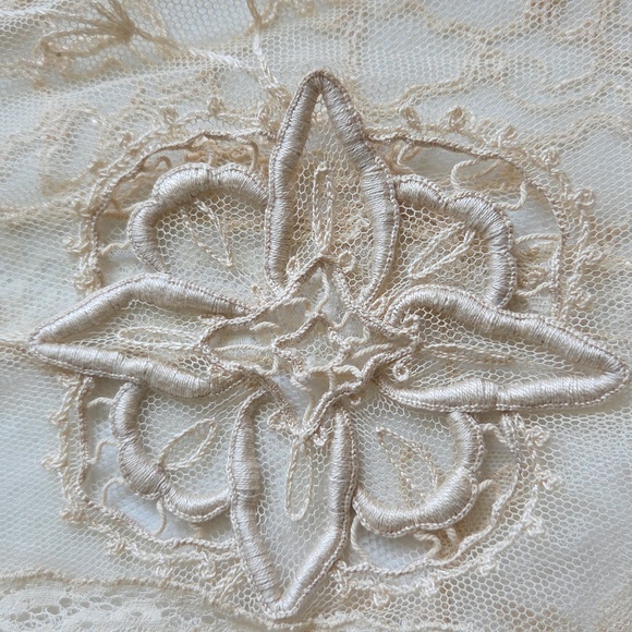 Elegant Lace Overlay Skirt - Picture 9 of 11